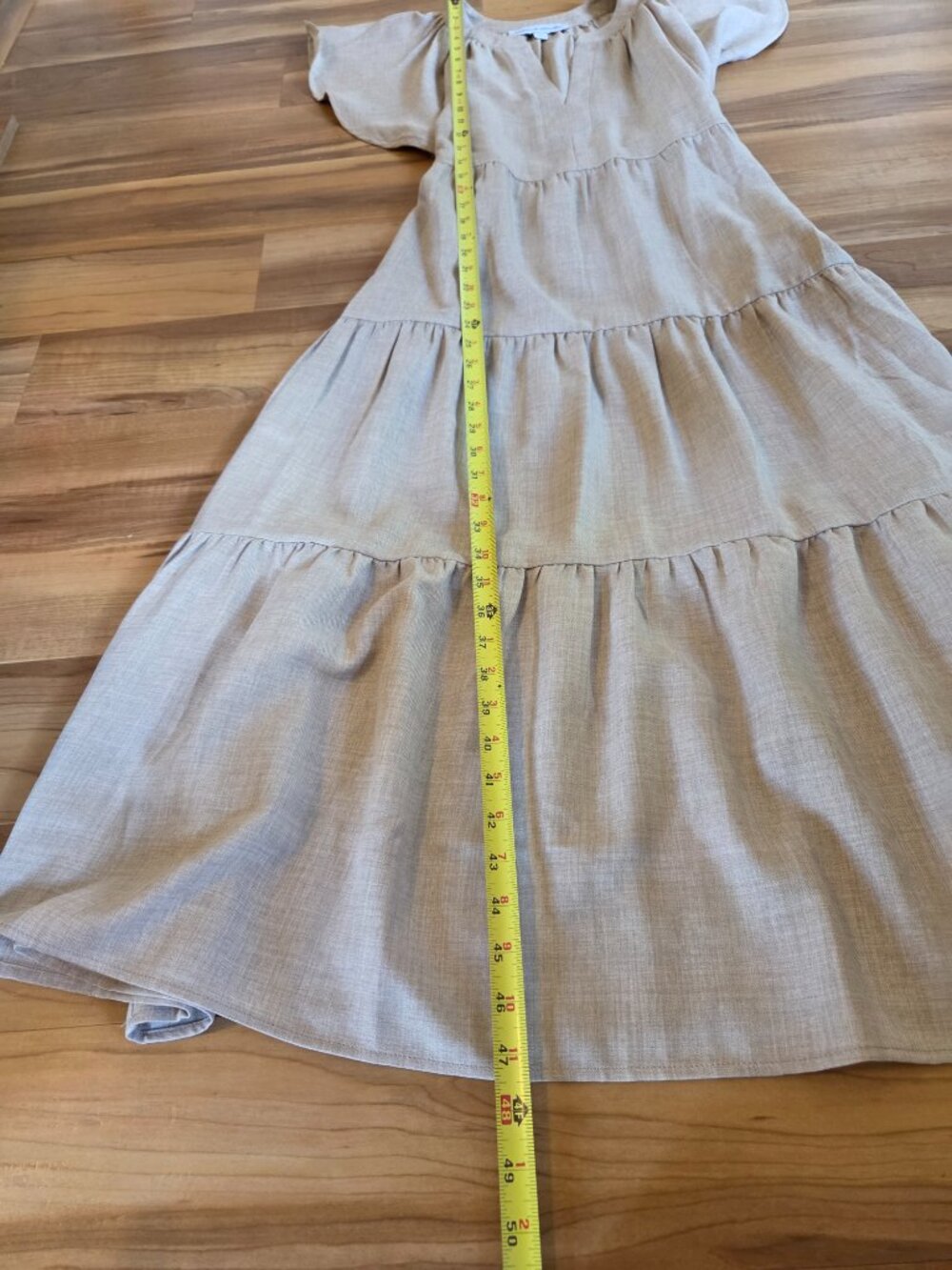 Emma & Michele Tan Tiered Flutter Sleeve Dress Womens Size M NWT - Picture 5 of 7